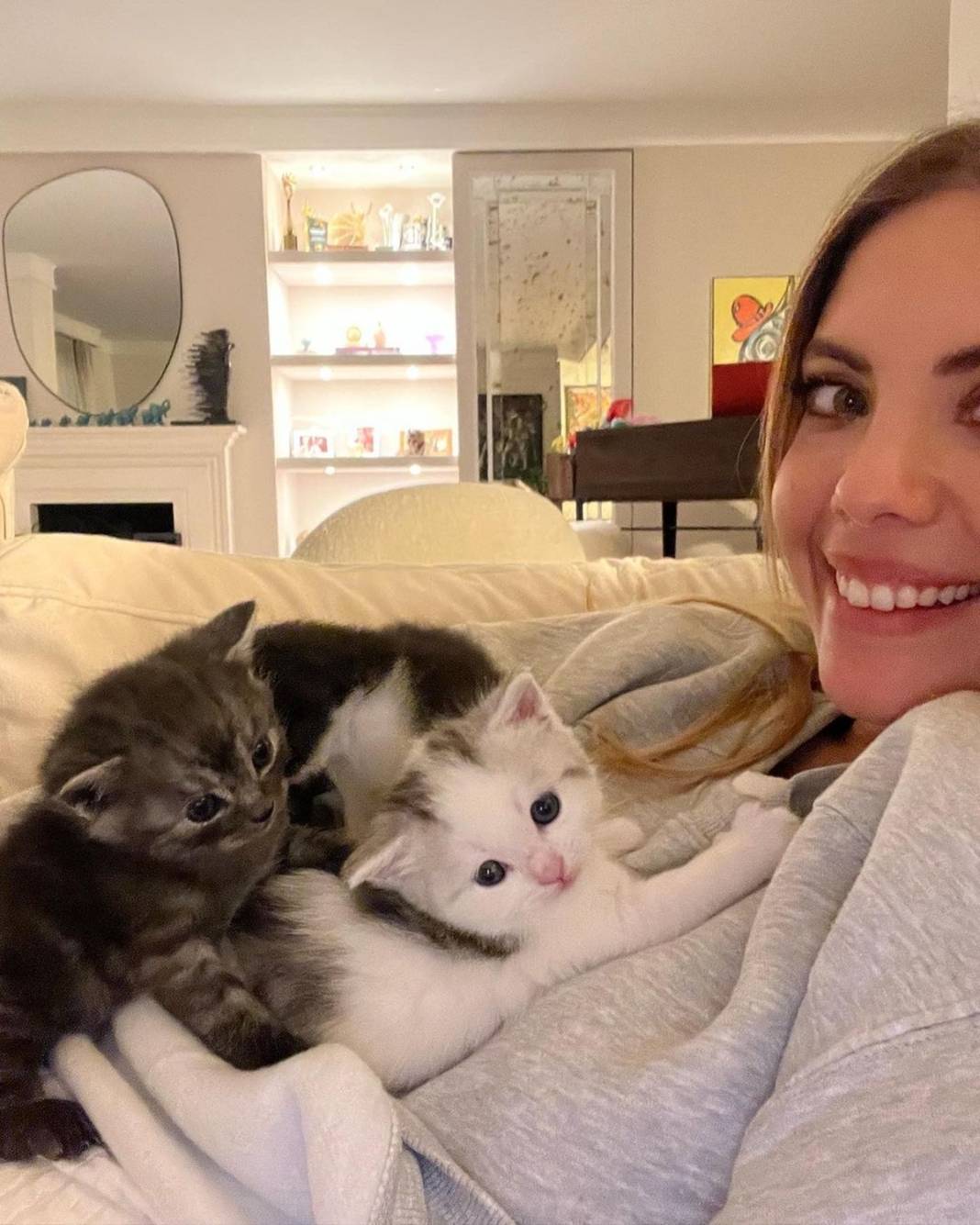 Ben taş değilim! Anıtkabir ziyaretinde gözyaşlarını tutamayan Eda Ece, gelen yorumlara tepki gösterdi 29